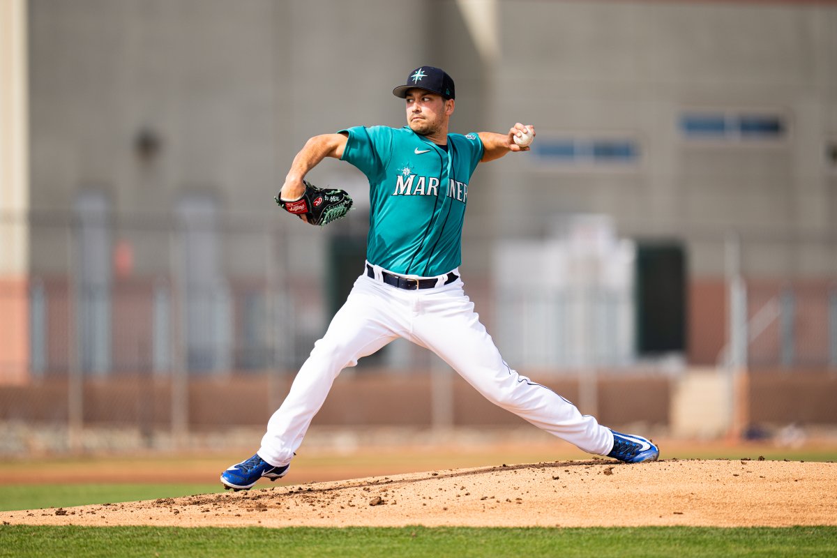 Mariners's tweet photo. Workin’ on the weekend like usual. https://t.co/Y4KE2fGI7y