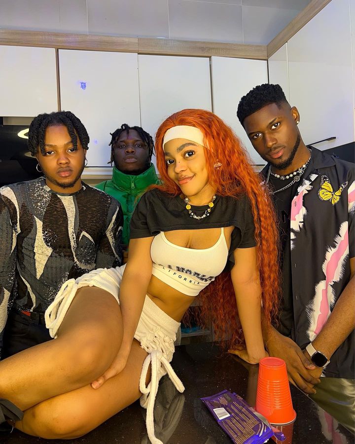 JOY 𓃵 on Twitter "RT PLAY_HOUSE_9JA How did your weekend go 🤟🏾"