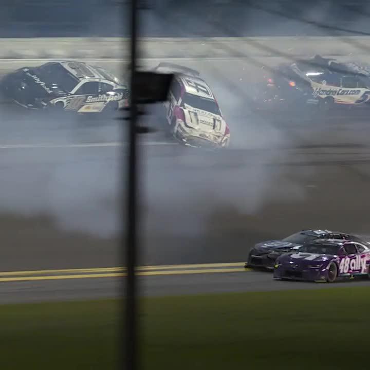 Take a look at what happened to bring out the yellow flag at the end of