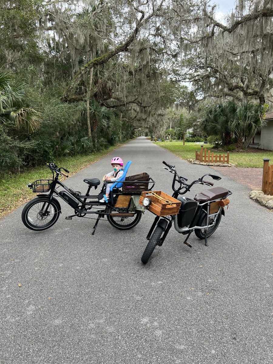 ColesEcoles90's tweet image. ⁦@RadPowerBikes⁩ ⁦@staugustine⁩ #dadwagon … just cruising around town