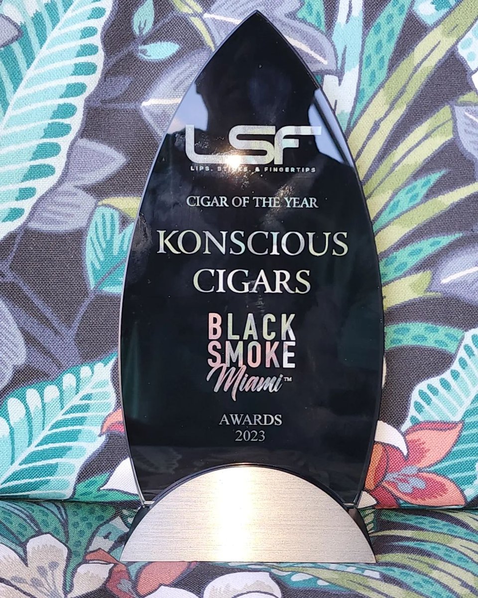 Yo guess what, tampa? we went back to back with another one! Thank you to all who voted. also, thanks to Black Smoke Miami and LSF for the award. We truly appreciate our cigar kulture💨 
#blacksmokemiami 
#KonsciousCigars 
#konsciousmaduro #konscioushabano #konsciouscameroon