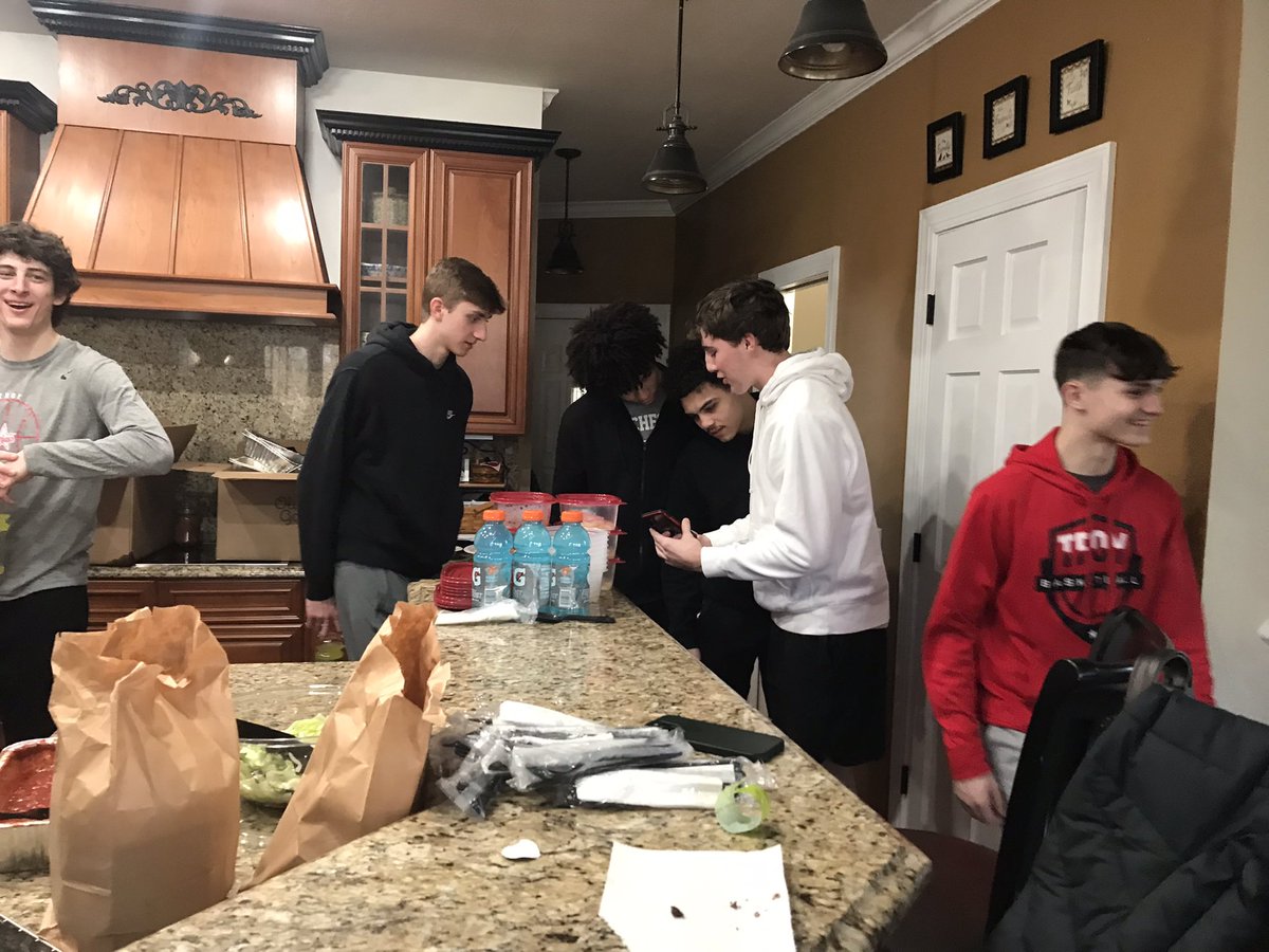 TroyTrojanBball's tweet photo. Great team meal tonight! Thank you to the Prince family for hosting and their hospitality. https://t.co/CoeTPOCwIH