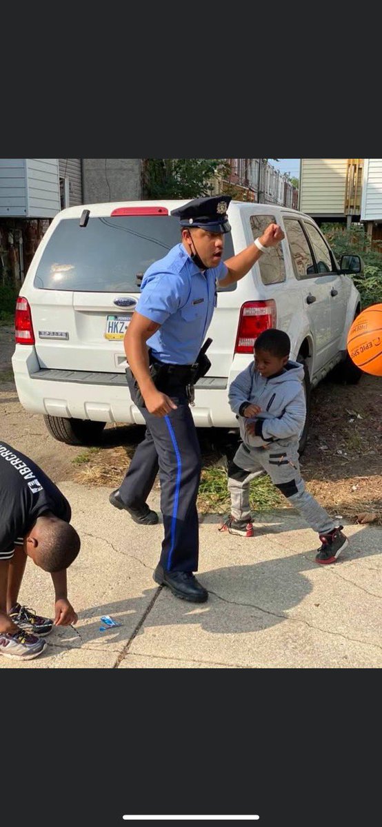 K_Hua's tweet photo. These are some photos fallen Officer Fitzgerald’s family sent me.
I spoke on the phone with his parents, who are taking care of his 4 kids for now.
He promised his kids he’d take them to IHOP this morning, but he never made it home last night. 
@NBCPhiladelphia https://t.co/9tfCJ1r1bl