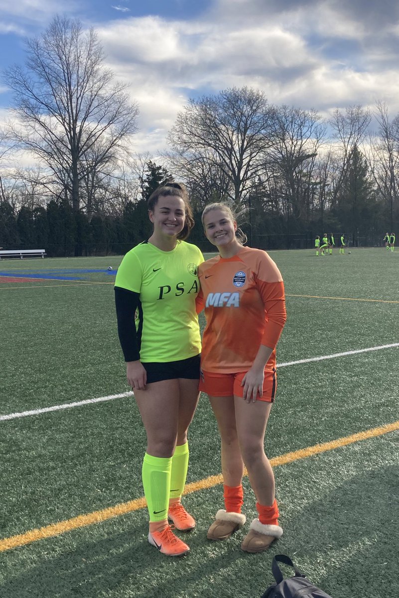 emmag2024's tweet photo. Always nice to cross paths with your best friend at a tournament! @ryanlee14_ 🥳🥳 https://t.co/LbhdMqY27e