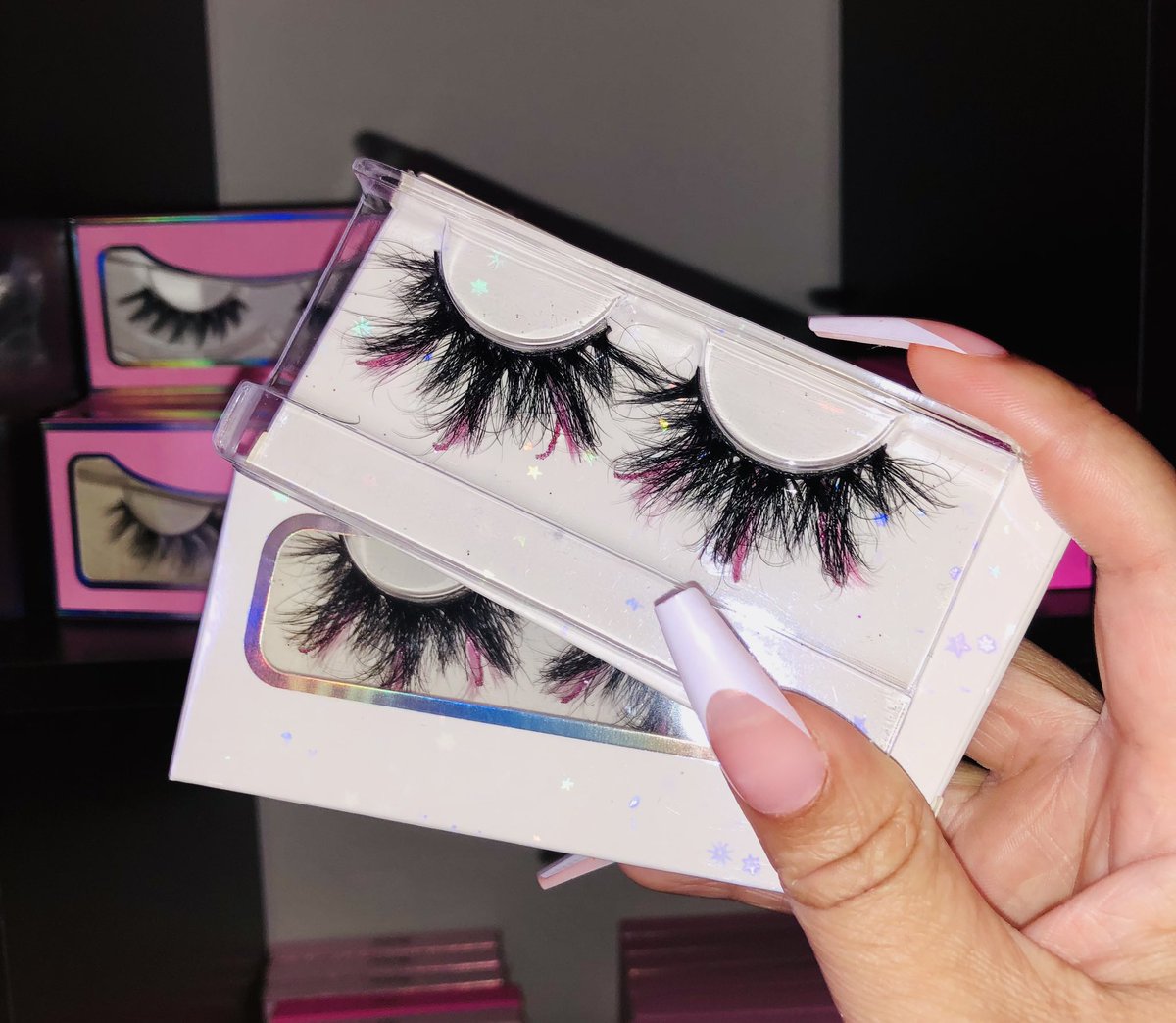 tjluxelashes's tweet photo. Click the link to shop https://t.co/tbgrIMJFaT. Use code 15OFF 💖✨ https://t.co/UrCiZAXZBy