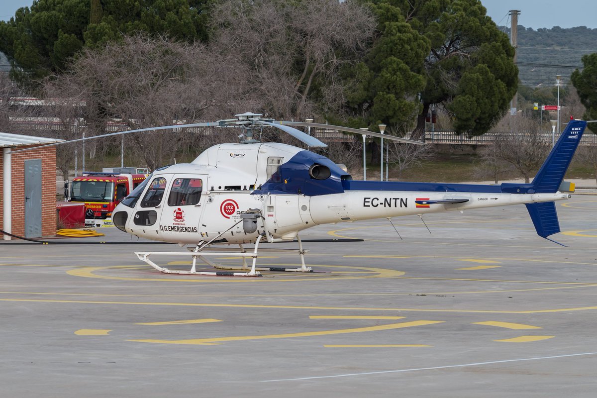 xavi_2901's tweet photo. El nuevo HD.0 y el Summa01 regresando de un aviso en El Escorial
#HD0 #Summa01 #LasRozas @Airbus @AirbusHeli https://t.co/gsyPJoa4bT