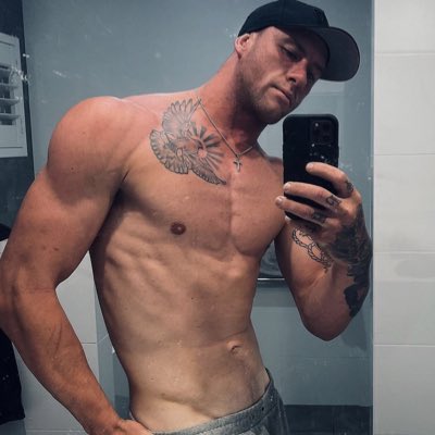 scrizzm's tweet photo. #NewProfilePic https://t.co/A56OTrWYTb