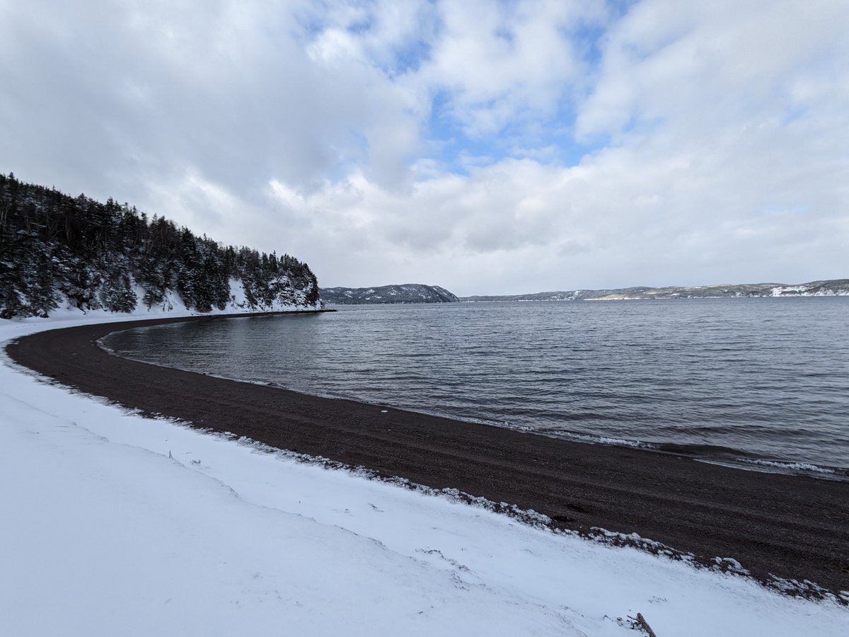Shawn_Walters's tweet photo. Another nice day for a snowshoe on Random Island, NL. ❄️🌲 #RandomIsland #NLwx
First was between Britannia and Middle Lance Cove (2.6 km). https://t.co/lR4zP14nyO