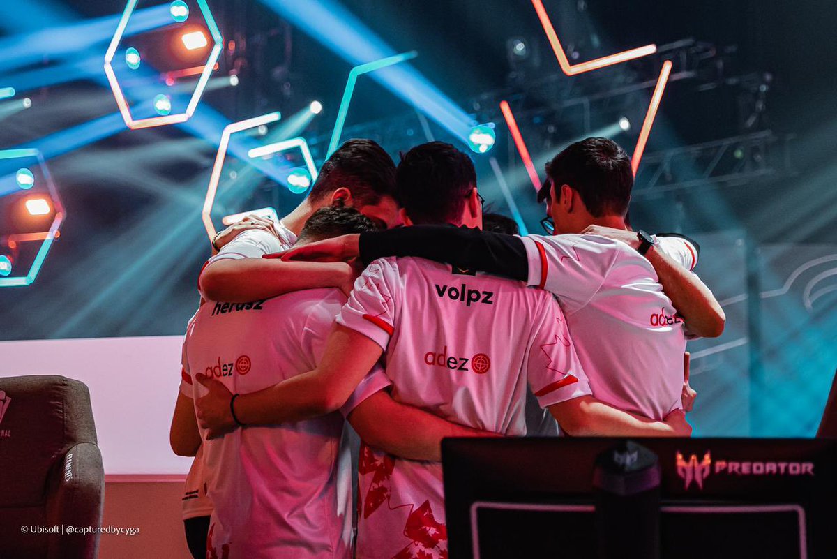JULIOAKAJULIO1's tweet photo. Não foi o bi do velhão kkkkkk. Amo todos, torcida brasileira é a melhor do mundo. Obrigado aos meus companheiros de time por me darem mais uma chance de jogar e ainda por cima estar numa final de invi. Obrigado W7M por esse Last Dance ❤️❤️. beijos do vovô https://t.co/zVQvaCq0yE