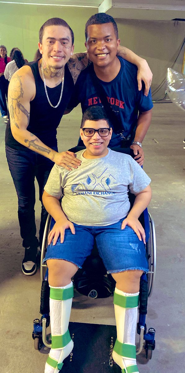 daniluschneider's tweet photo. @whindersson ISSO NÃO É UM CULTO mas todo mundo saiu um pouco transformado 🥹❤️ https://t.co/H4Xeq70I5r