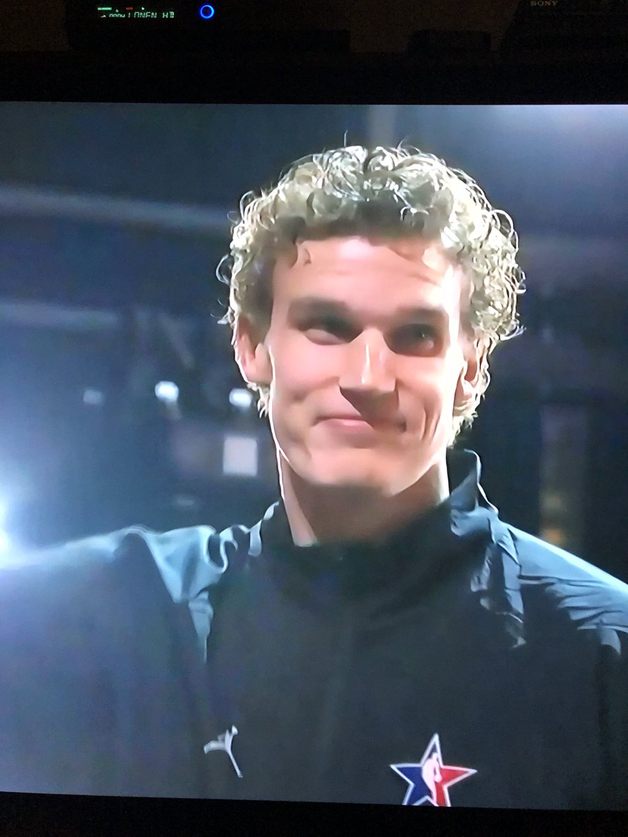 #NBAAllStar #UtahJazz <a href="/MarkkanenLauri/">Lauri Markkanen</a>  #susijengi 🏀🇫🇮