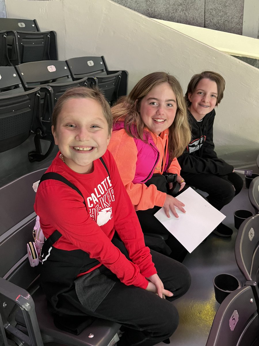 IndianTrailESNC's tweet photo. The #TrailTeam is at the @CheckersHockey game for the #StickItToCancer event! ๐ We are cheering on our Timberwolf Olivia as she is ambassador for the evening! #OliviaStrong #TeamUCPS @UCPSNC @AGHoulihan @jttopp https://t.co/4cSvO977o0