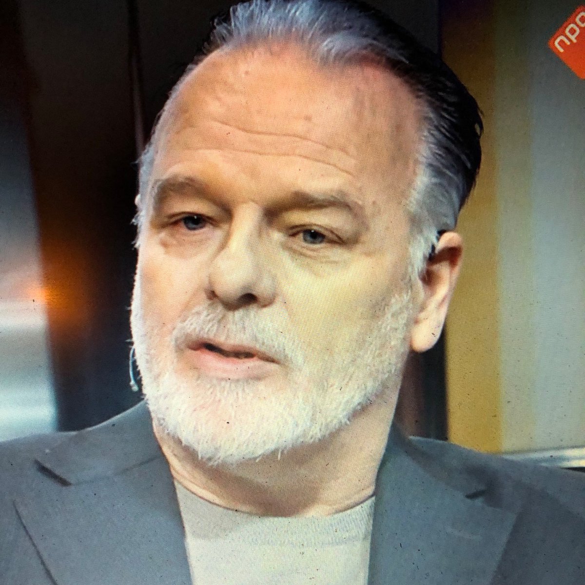 Altijd fijn dat <a href="/wierdduk/">Wierd Duk ܦܝܪܬ ܕܘܟ</a> wakker blijft.

Niet de wereld is in oorlog met #Rusland, ‘wij’ zijn dat: het westerse smaldeel dat zichzelf steeds meer ten onrechte als ‘de wereld’ beschouwt.

Hou ons maar scherp, Wierd… 👍

#wnlopzondag #Oekraïne