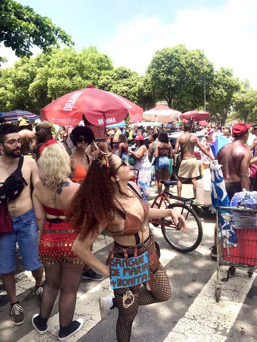 MabyFerreira4's tweet photo. Fantasia #Mariabonita
Ps: Fiz de uma bolsa velha que tinha em casa.😅🥹
#Carnaval #fantasiacarnaval #BoiTolo
#RiodeJaneiro https://t.co/8Fft7IqbQ8