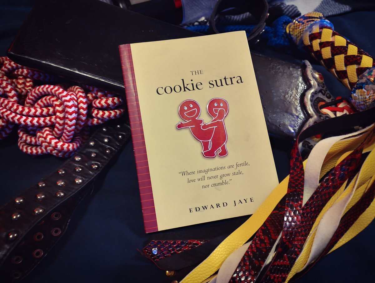 Aaron_DidgeMan's tweet photo. Nothing like deep cleaning and finding reminders of my renegade bakery... Who feels like baking some "cookies" 🤭😘🤟 https://t.co/yPNLvHgSuG