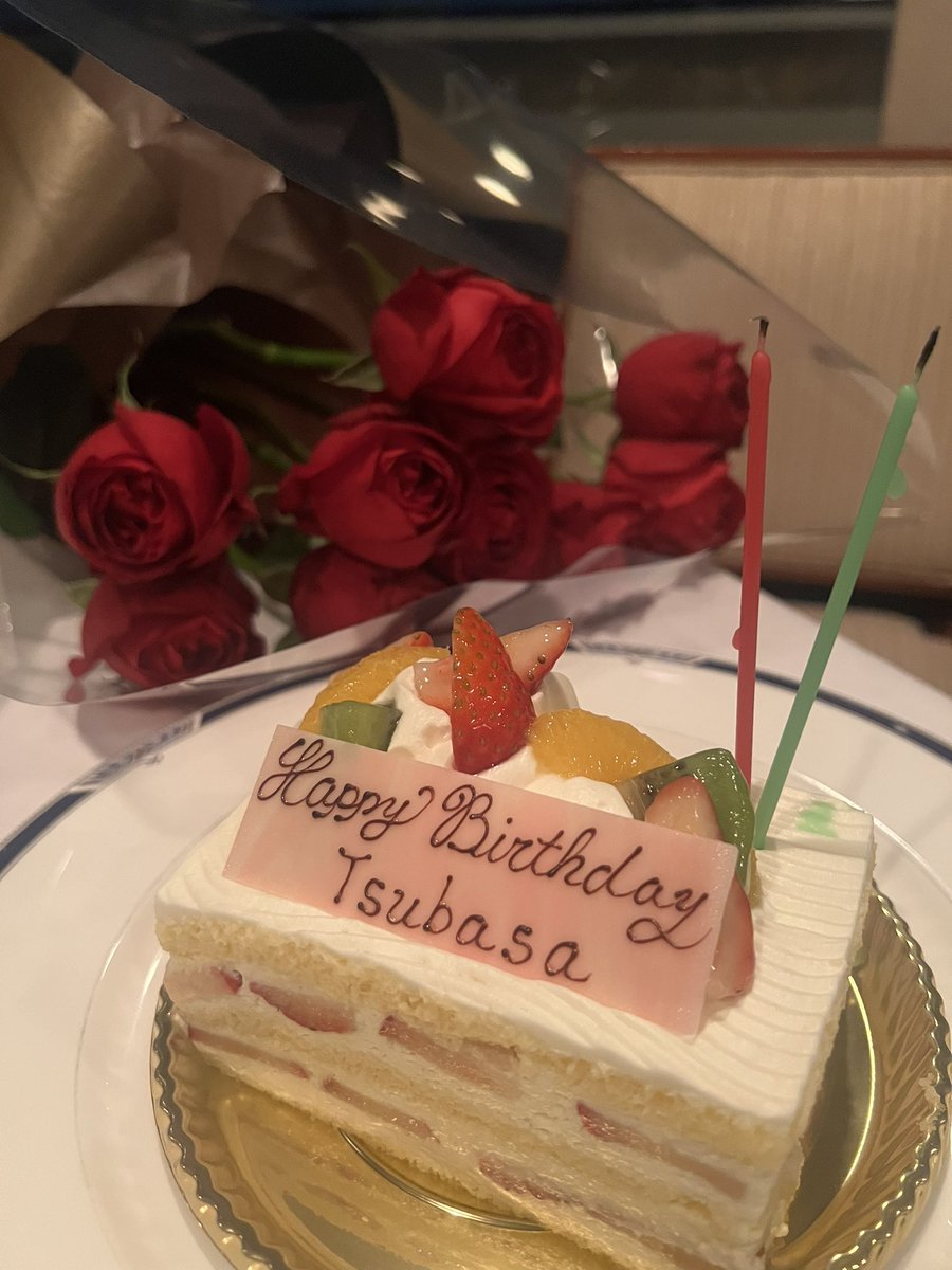 Tsubasa_0215's tweet photo. 30歳誕生日クルージングdinner🎂❤️ https://t.co/mr6J93Fqpx