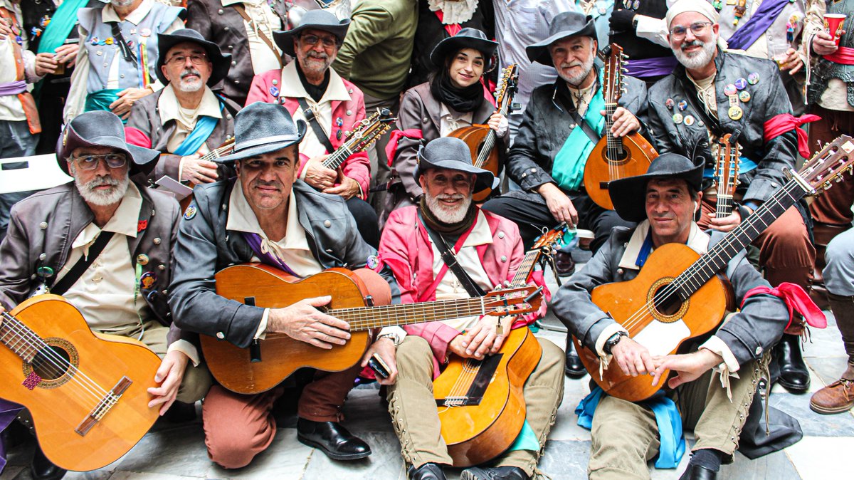 Qué gran equipo!!!!!....la orquesta del Callejero.