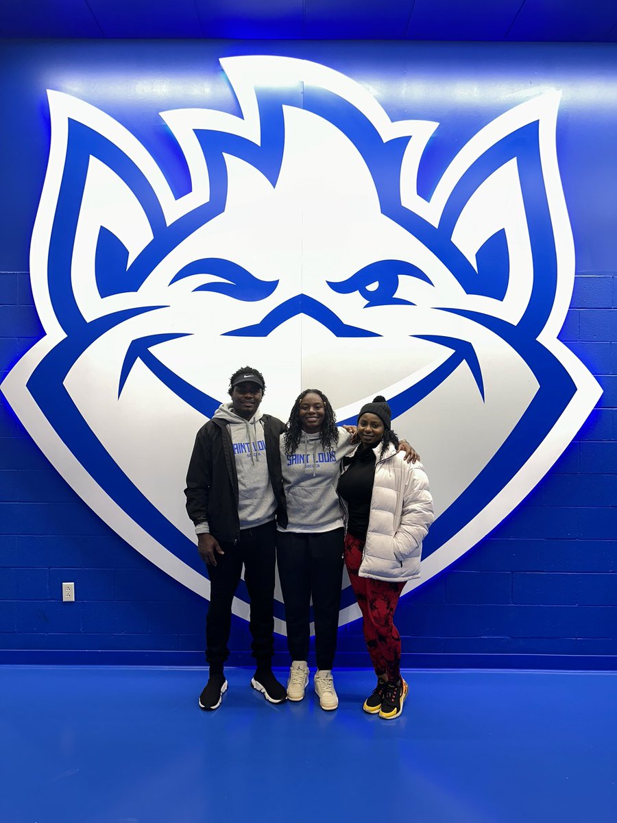 siankarani's tweet photo. I’m extremely blessed and excited to announce my verbal commitment to St. Louis University to continue my academic and soccer career. Thank you to all my coach Daouda, David, and Potty, my teammates, friends, and most important my family! #rollbills @SLUWSoccer 💙🤍 https://t.co/0h2epK3BLi