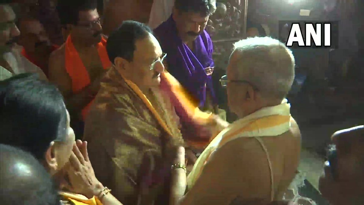 Karnataka | BJP national president JP Nadda visits and offers prayers at Udupi S…