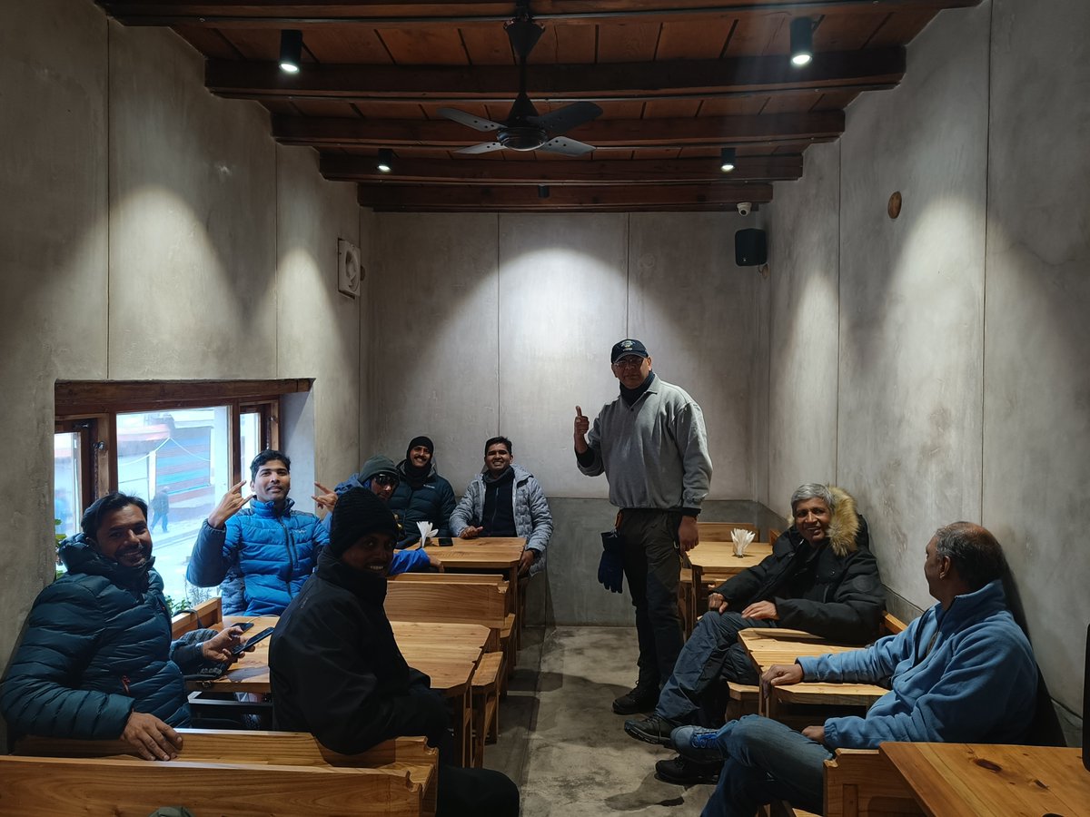c2cod's tweet photo. #C2COD at #TheLastRun in Ladakh! Proud to be part of this momentous event in the fight against climate change - #Pangong Frozen Lake Marathon happening right now! @ChambaTsetan72 @utladakhtourism @vincekumar @MayankR17958917 https://t.co/USPMjco2DQ