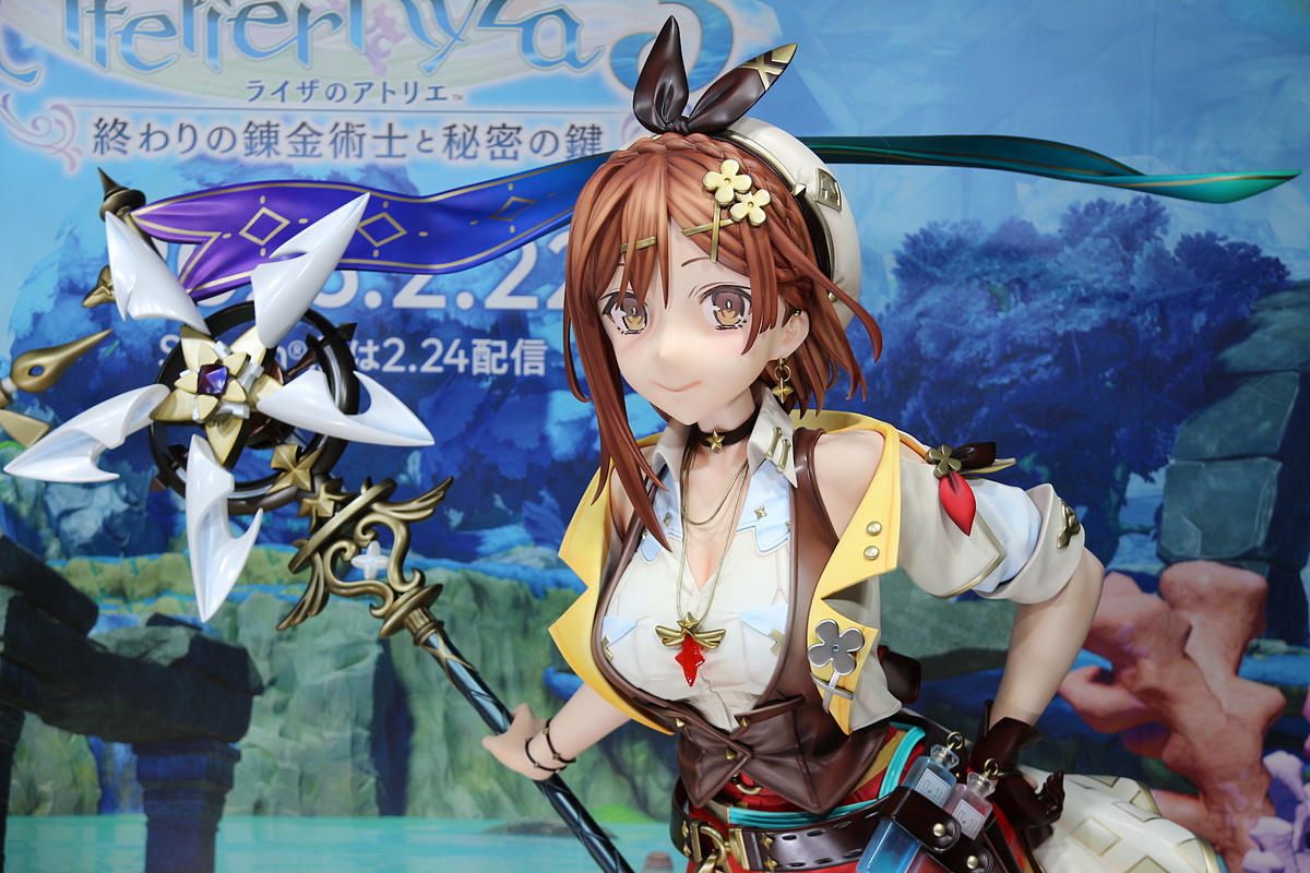 TGS2022でお披露目された「等身大ライザフィギュア」3種が大阪に到着