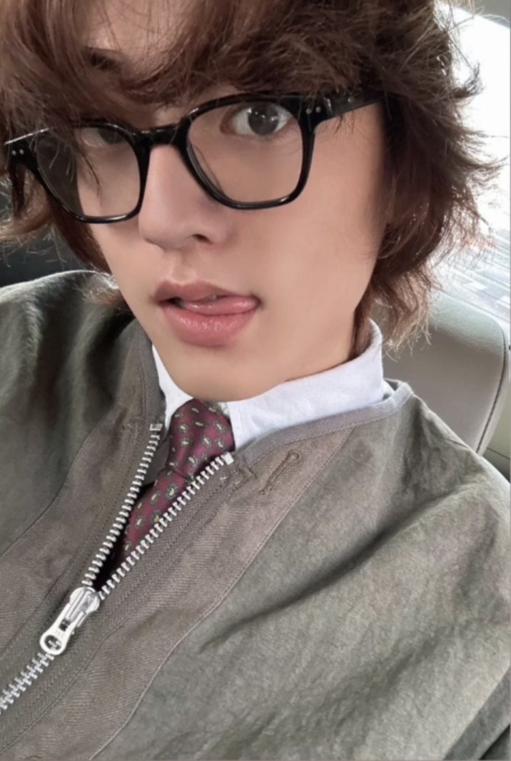 FpY1Z1ragAEkYy9?format=jpg&name=medium