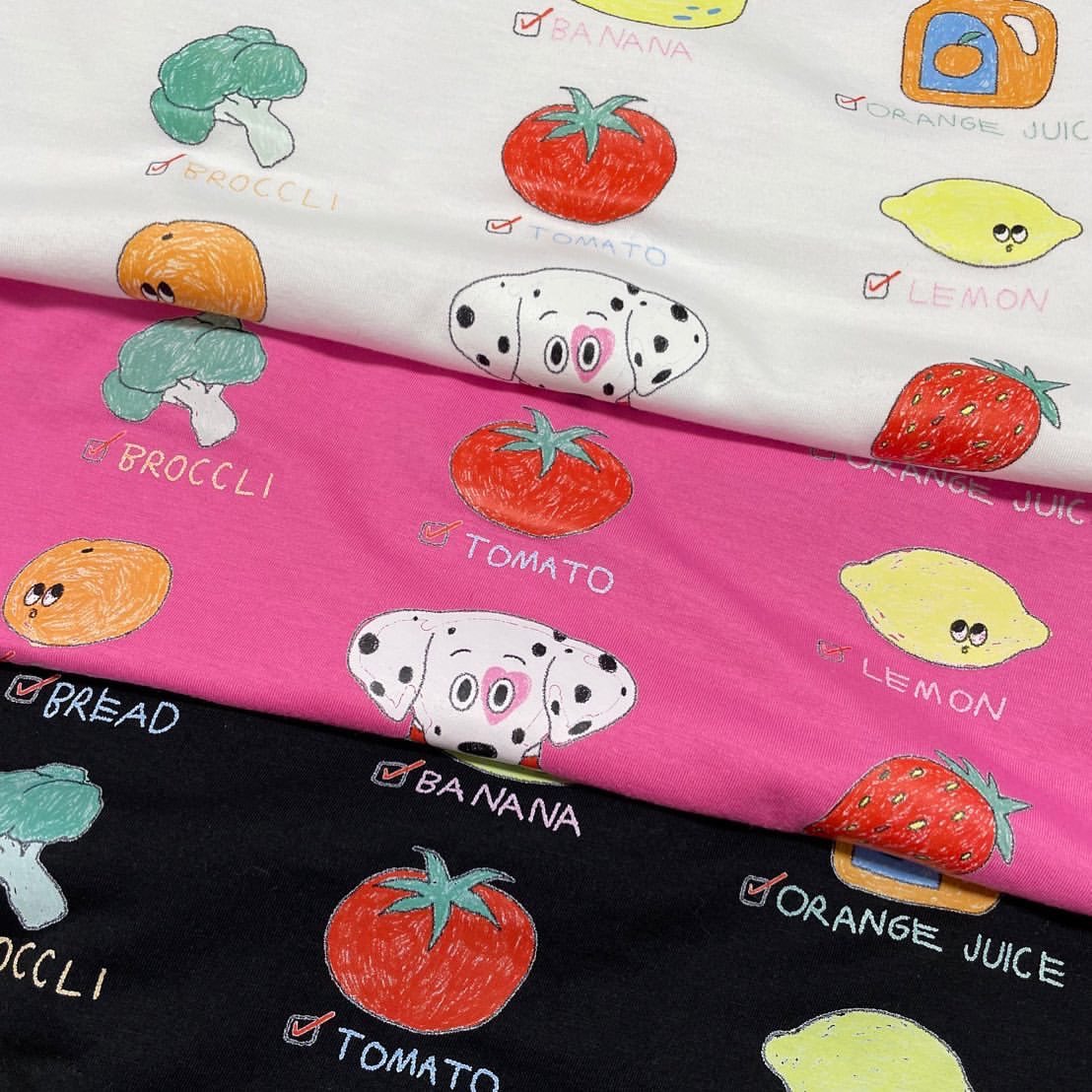 เลื่อนมาเจอเสื้อร้าน Everyweardays นี้คือต้องหยุดดูเลย 55555 ชอบความลายเสื้อสีสันคัลเลอร์ฟูลมากก แล้วที่สำคัญเลยลายเสื้อ Art สุดๆ คนรักศิลปะอย่างเราถูกใจสิ่งนี้ โดนตกไม่รอดแล้ว 🥹🎨👕