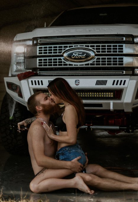 Watch Megan's leaked NSFW photo on TwXstars