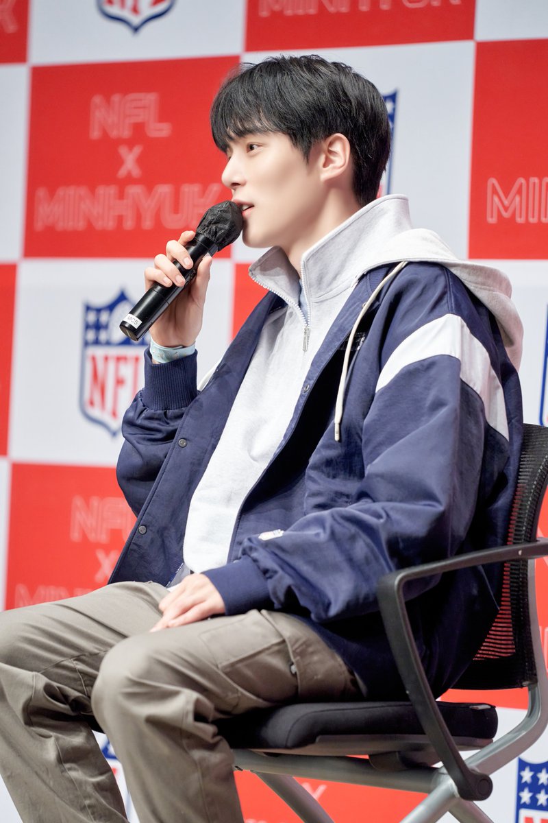 230218 엔에프엘 X 민혁 팬사인회

함께하여 주신 민혁님과 팬 여러분들께 다시 한번 깊은 감사의 말씀 드립니다.

 #엔에프엘 #민혁