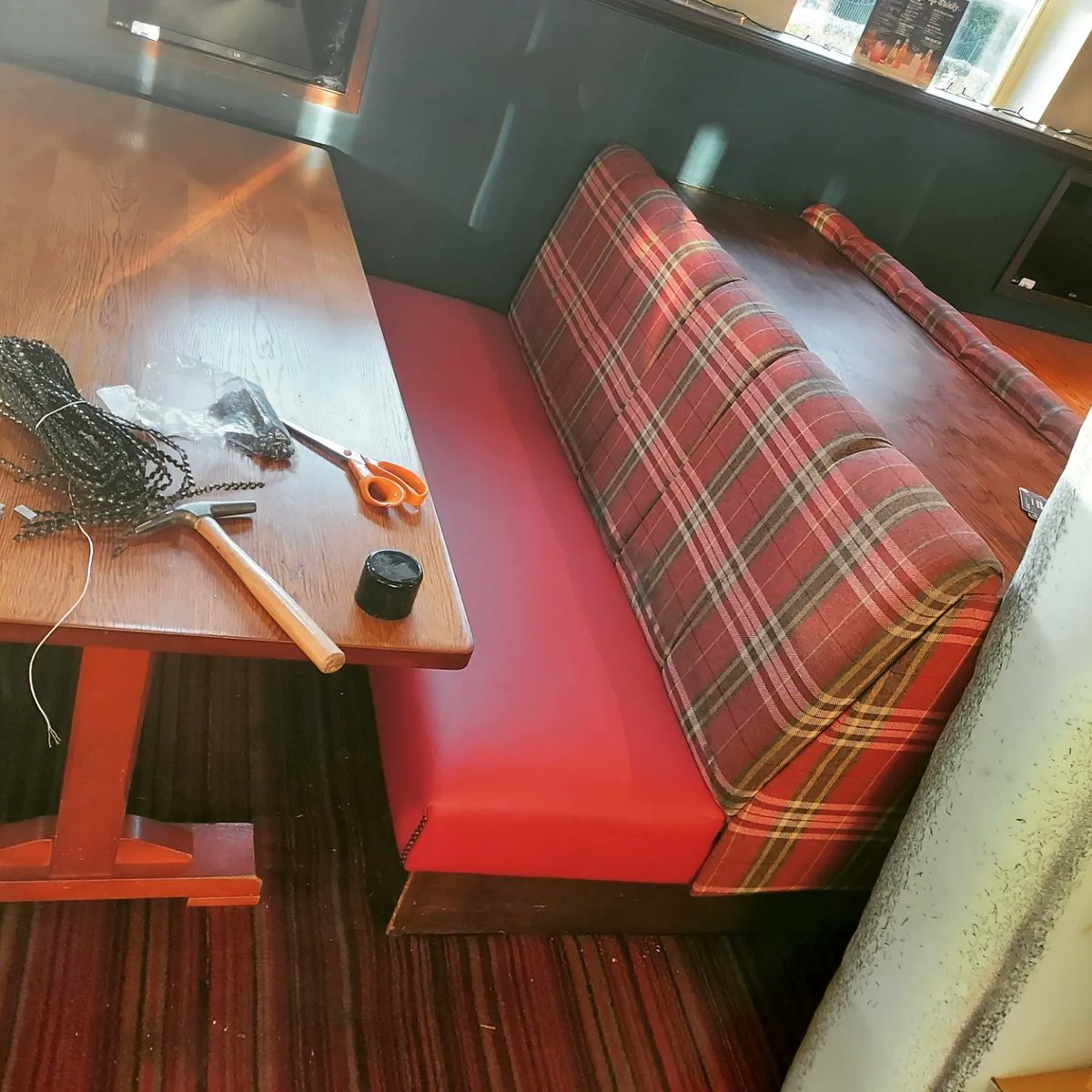 Another on-site seating repaired while you wait, we come to your pub, restaurant, club, cafe or house etc and we will repair your damaged seating anywhere in the UK #bar #restaurant #club #cafe #seating #benchseating #upholstery