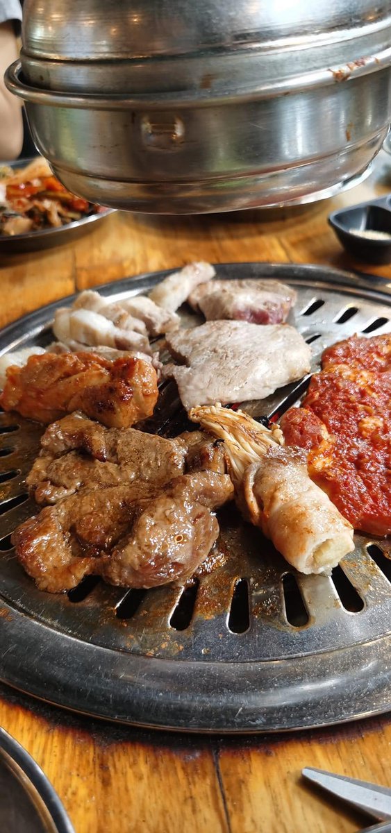 มาอีกแระ