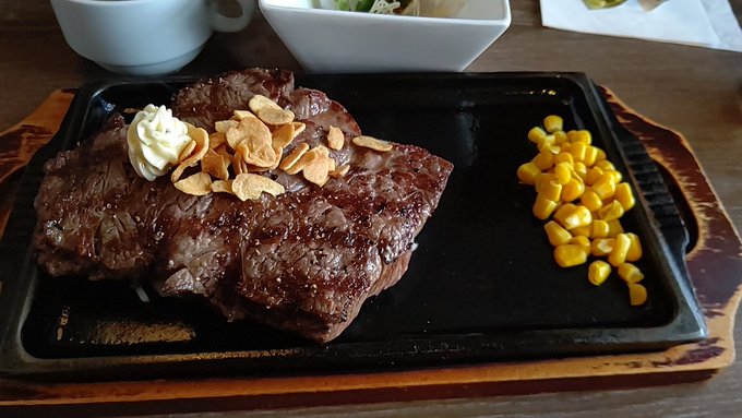 あかまるつよし’s pics and videos