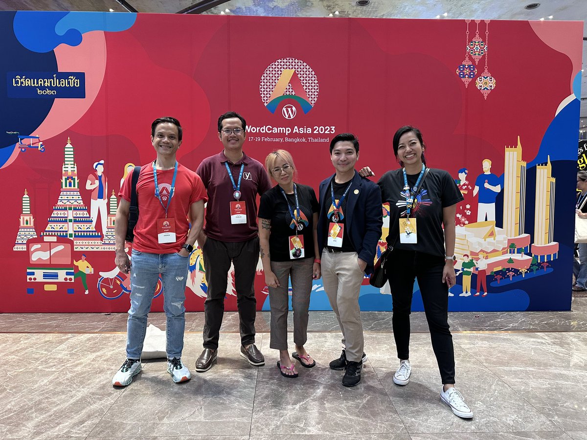 jpalmes's tweet photo. #Philippines represented at #WCAsia. Could not get 1 picture with everyone but at least we have this. See you all in #WCIloilo July 8!!! @WPUGPH @WPCebu @IloiloWordcamp @WordPressDavao @sarahcada @drebbits @rumejan @druesome_ https://t.co/wMtl6fJ9QO