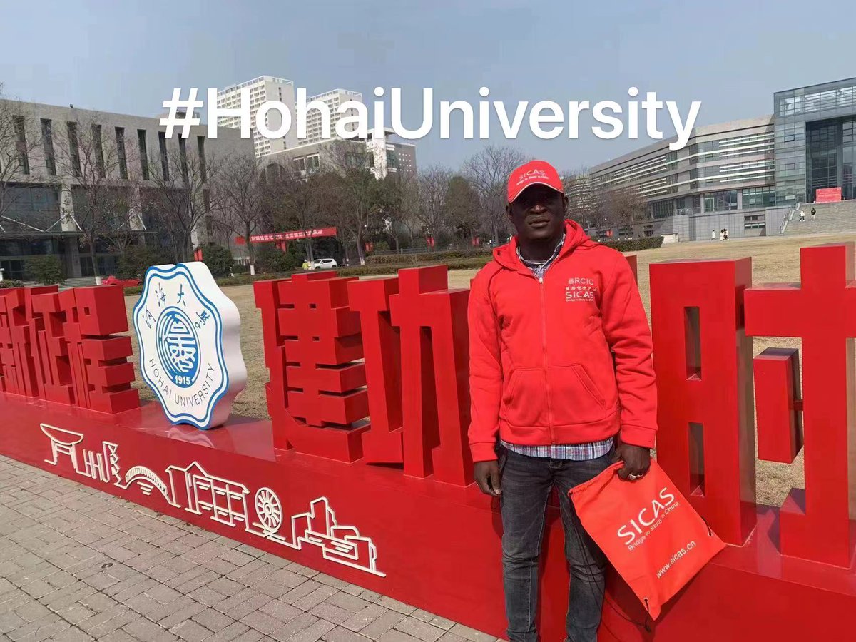 Luna_fromCHINA's tweet photo. our lucky guy arrived in Hohai University yesterday. 

#hohaiuniversity #jiangsu #nanjingcity  #河海大学 #newstudy #newstudents https://t.co/YgcTZEnxW4