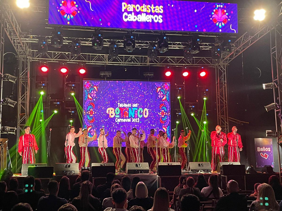 Arrancó con parodistas Caballeros el domingo de #Carnaval, en el tablado del Botánico 🥳