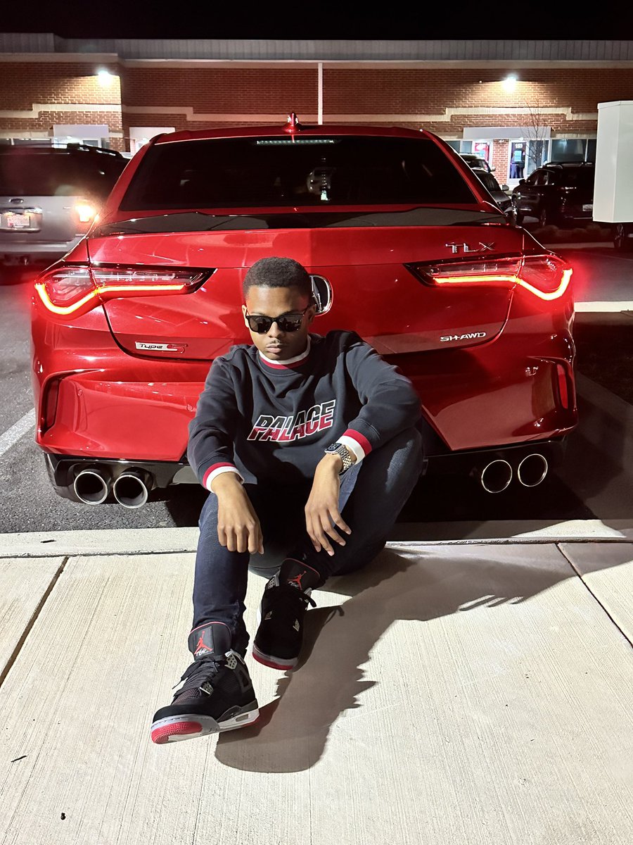 _thirdwardtrill's tweet photo. I don’t usually do this… but I had an amazing Birthday weekend and to celebrate I bought my dream Acura as a gift from me, to me ❤️🔥🎂

My new 2023 TLX Type-S 🏎️ https://t.co/RevQTa0Adn