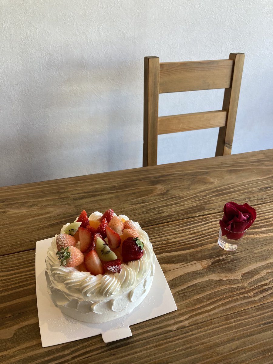verb_cakecafe's tweet photo. cafe verb·ᴥ·

記念日ケーキのご予約
うけたまわります໒꒱· ﾟ
 #cafe #coffee #cake
 #birthdaycake #anniversary
 #rosecake #rose #birthday
 #バースデーケーキ #cafeverb https://t.co/AMlH5oitig