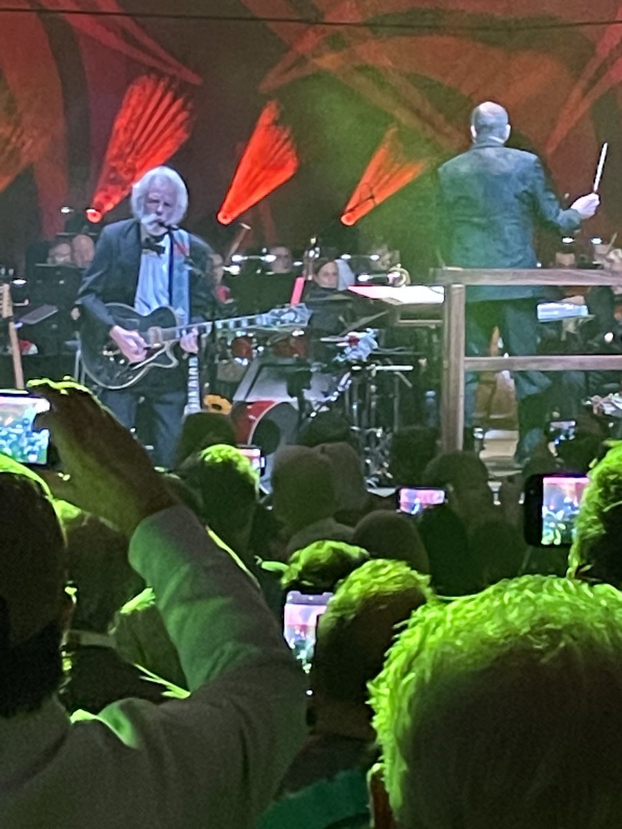 bobcramer's tweet image. Front row at Bob Weir and Wolf Bros and the Atlanta Symphony Orchestra. Cool combo.
