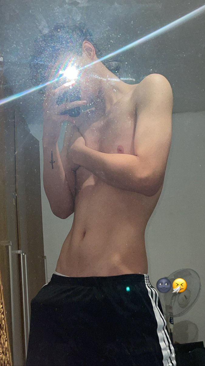davizin4m's tweet photo. A cada RT um nuds no seu pv

#PINTOAWARDS 
#PINTOAWARD 
#PINTOSAWARDS 
#PEITOSAWARDS 
#BUNDASAWARDS 
#XOTAWARDS 
#XOTASAWARDS https://t.co/bSoCHvnOWe