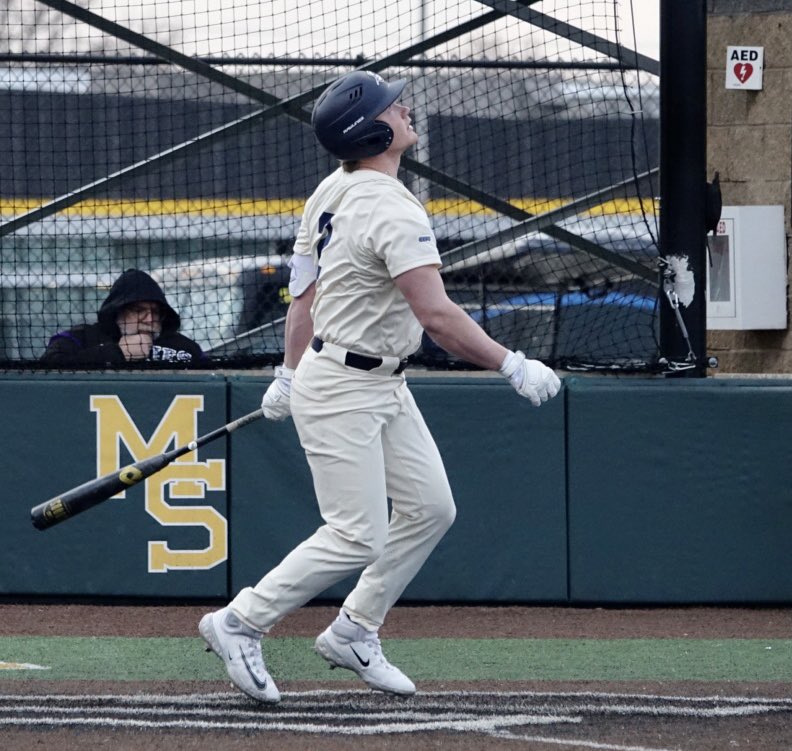 Baseball_UIS's tweet photo. 🧹 🧹 🧹 

#StarBoys | #ProtectThePrairie https://t.co/UQsdLbsVI4