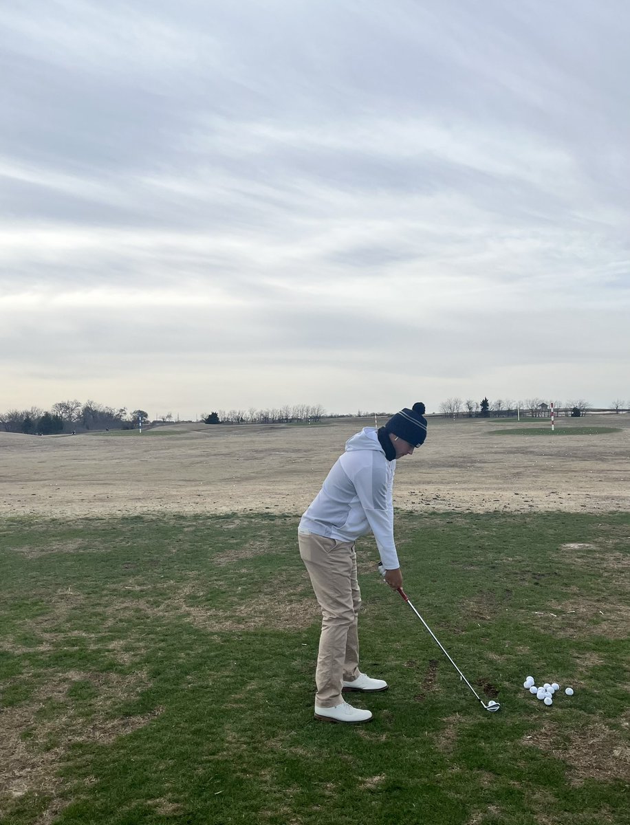 hankinsongolf's tweet photo. Another good @NTXPGA All American Tour weekend on a windy course- 72/75 for a T-3 finish. Keep the winter golf grind going! #2025 #windgrind #morerangeballsplease @IHSKnightsGolf @FirstTeeDallas @GolfCoachKJ @kipfit @CrullFitness #ntxpga #AAT https://t.co/nqAiS7Nsxg