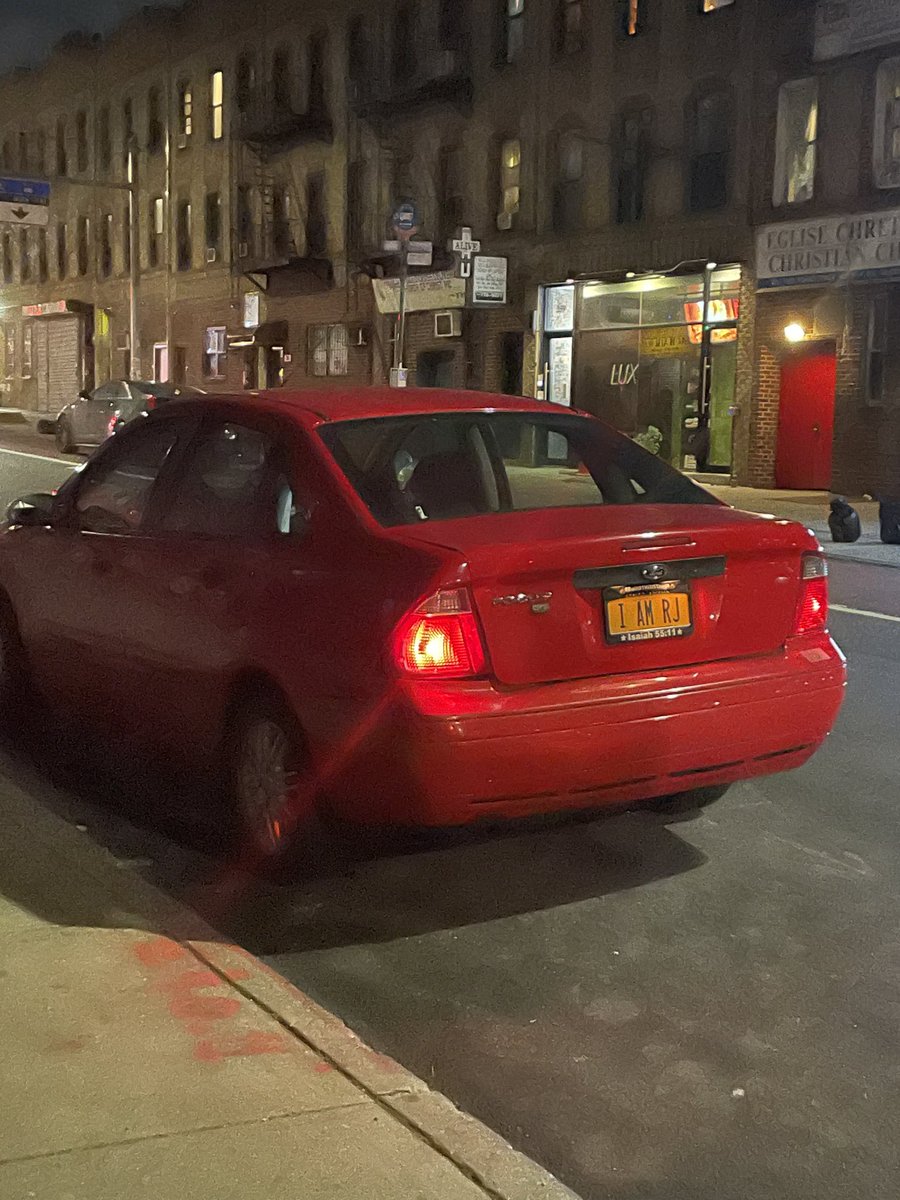 jenalbs's tweet photo. Hey RJ, you left your lights on. https://t.co/yh0X92XECh