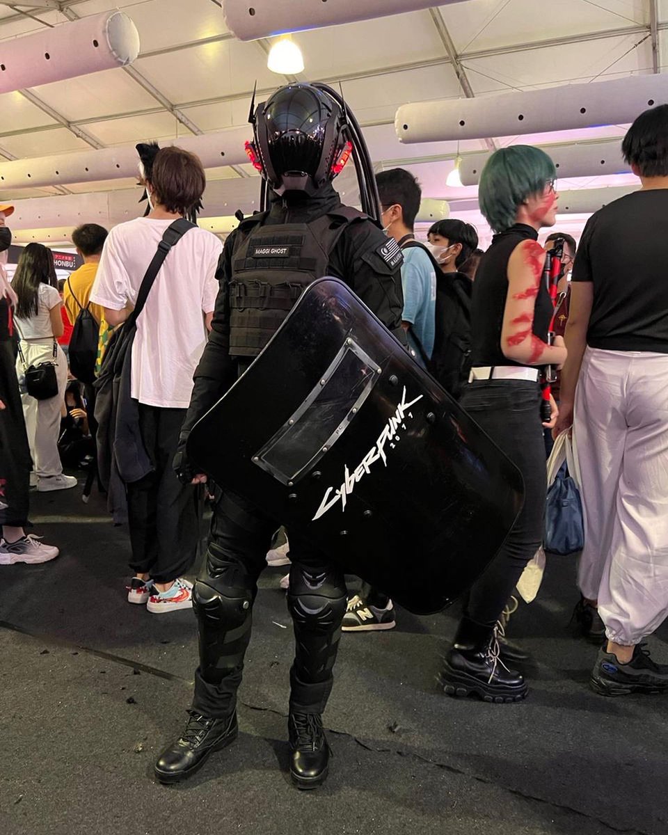 MaggiGhost's tweet photo. Nijigen Expo

#cyberpunk #Cyberpunk2077 #nijigenexpo2023 #cosplay #cosplayers #cyberpunkmalaysia https://t.co/UvDFhHzMp9