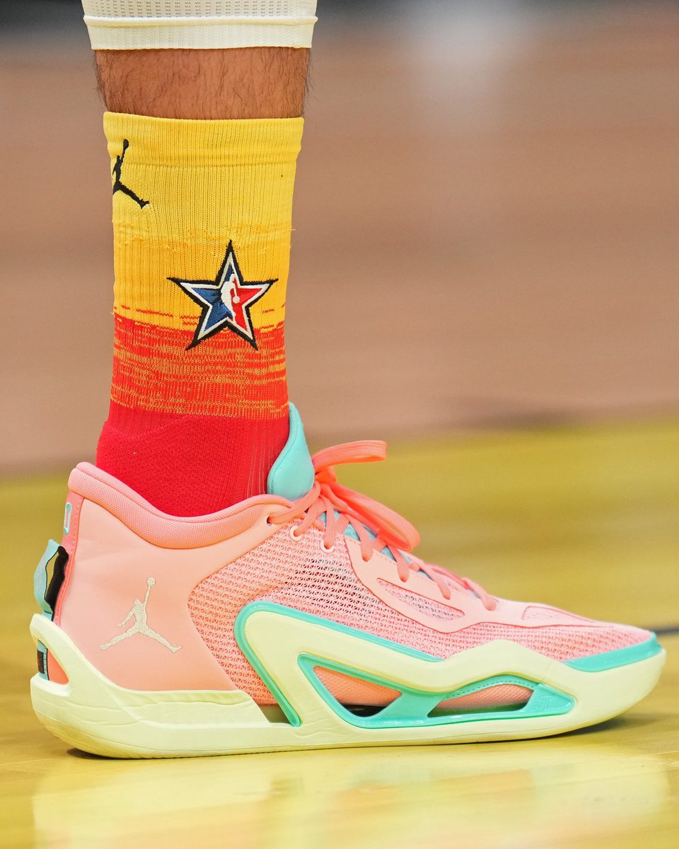 NBA Retweet on X: Jayson Tatum debuts his brand new Jordan signature shoe  Tatum 1 “Pink Lemonade” (Via @SLAMKicks)  / X