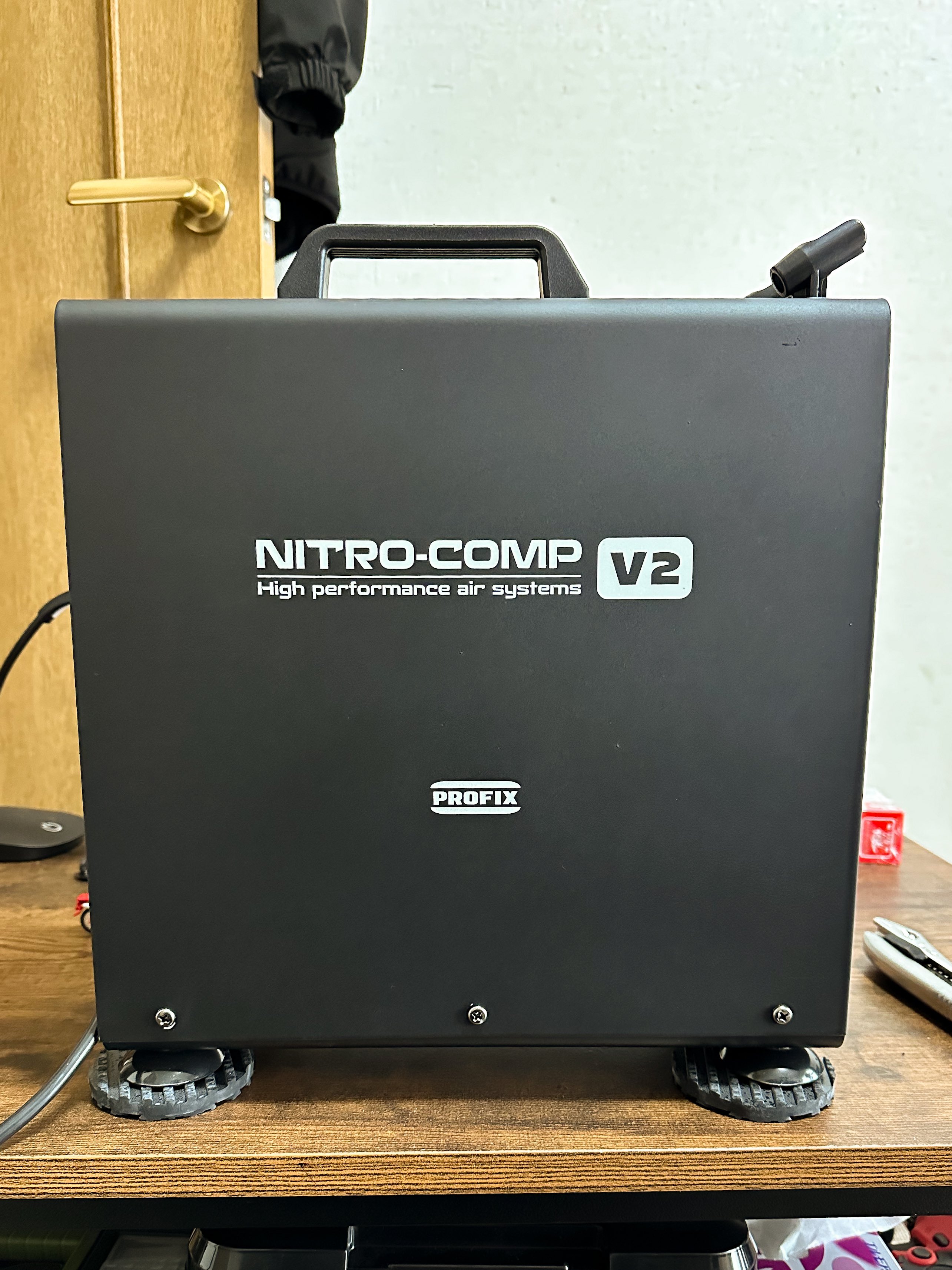 RAYWOODニトロコンプV2(ジャンク品) 楽天市場】エアブラシ NITRO-COMP V2 3Lタンク付きモデル エアー