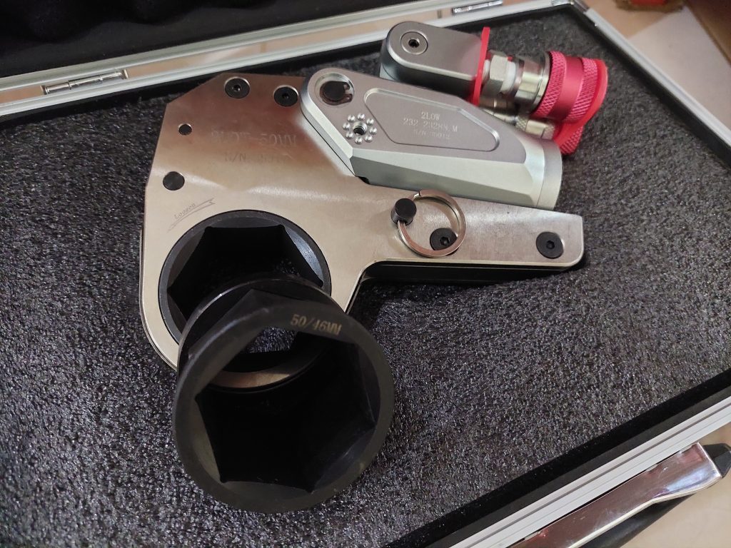 BbsBekasi's tweet photo. Rental dan penjualan hydraulic torquewrench low profil ratchet all size
More info 
Email : info@mitraboltingrental.com
#hydraulictorquewrench 
#lowprofilratchet
#kuncitorsihydraulic
#hytorc
#enerpac
#wren
#plarad 
#mitraboltingrental https://t.co/rJSjvmbsgf