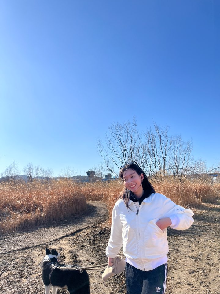 ylloh_120's tweet photo. 230220 안고독방
#이호정 #LeeHoJung #holly608 https://t.co/hDuhYDBuOh