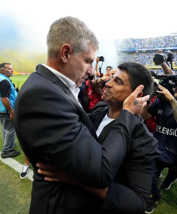 gonzalosuli's tweet photo. Pero mirá si tendremos ídolos… https://t.co/8I6iTkPgLJ