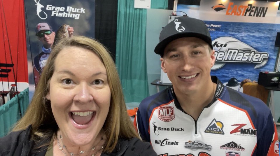 DianeSeltzer's tweet photo. It’s #boatshow week for me hanging with @TomFnWard in Miami then a few days later with Grae Buck at Philly Fishing Expo!
@epochboats #electricboats #fishing https://t.co/WtoURR3RXG