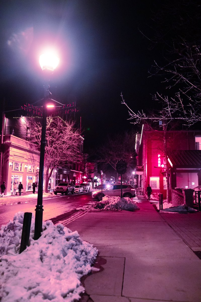 lucid_views's tweet image. Downtown Flagstaff ❄️